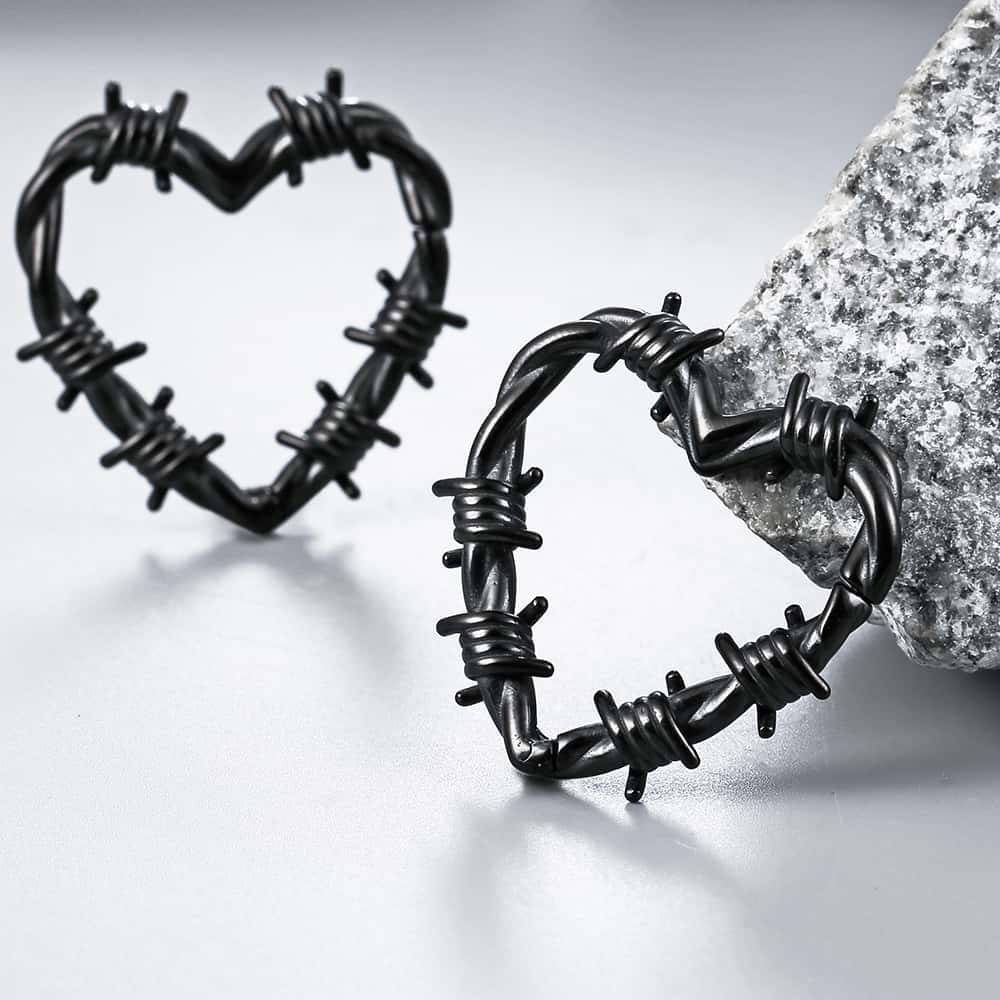 Heart Knot Ear Weights Hanger - Image 3