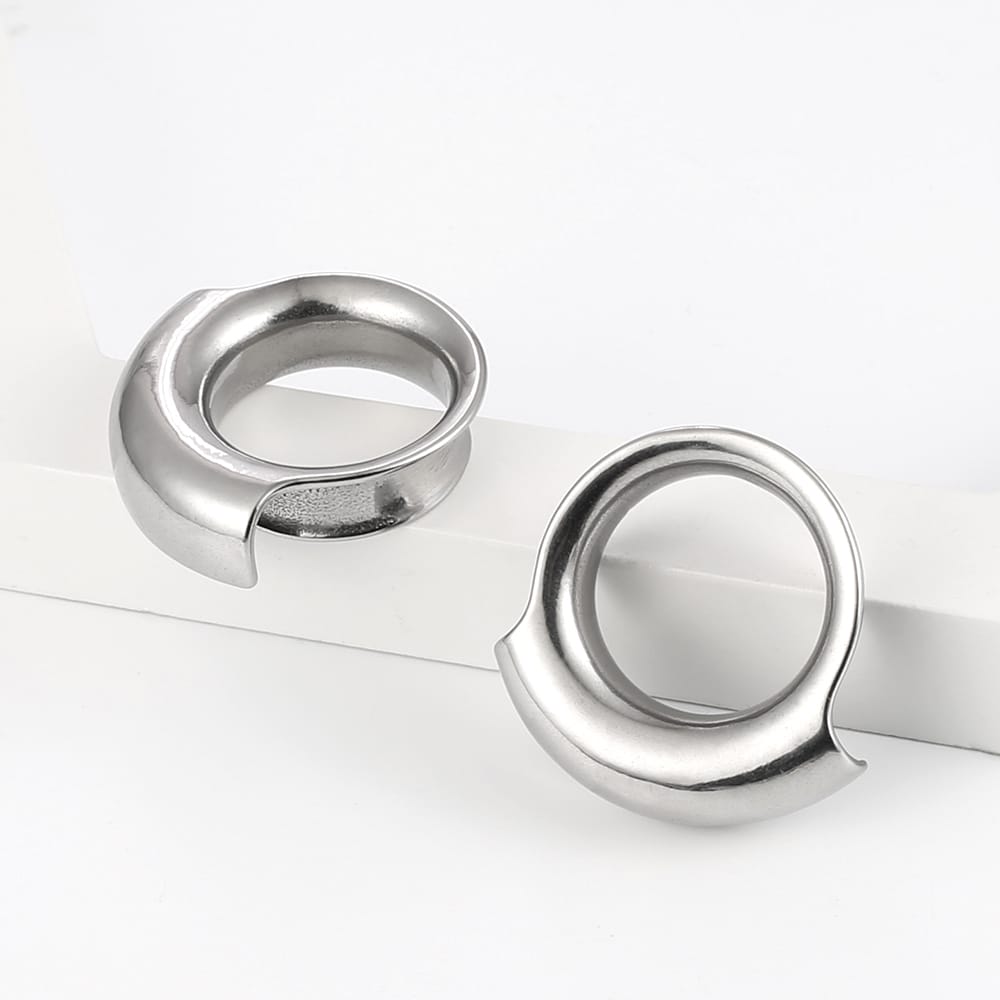 Hypoallergenic Ear Gauge Plugs - Image 3