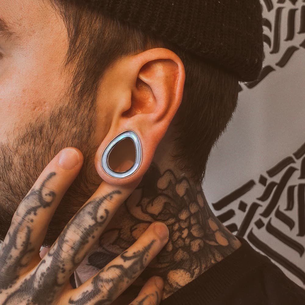 Teardrop Shell Ear Tunnels - Image 2
