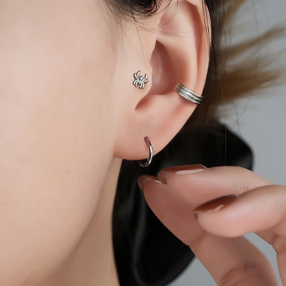 Spider Flat Back Labret - Image 2