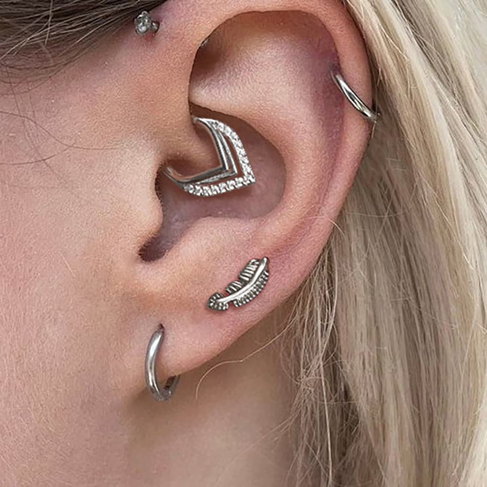 Feather Threadless Flat Back Labret - Image 4